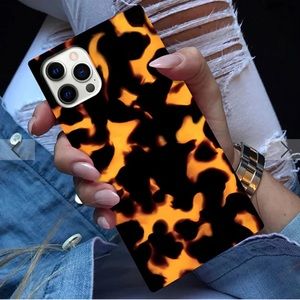 Brand new Flaunt iPhone 14 pro max mag safe